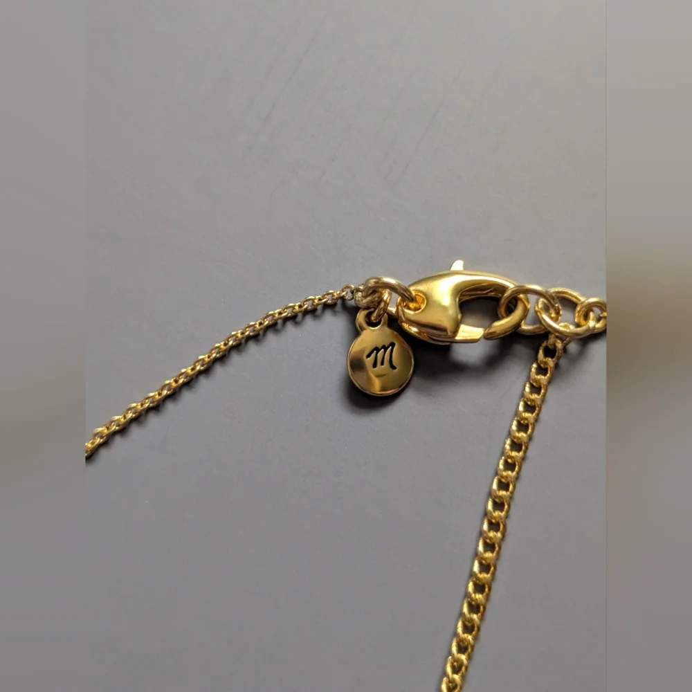 Madewell Oval Pendant Necklace - Picture 3 of 8